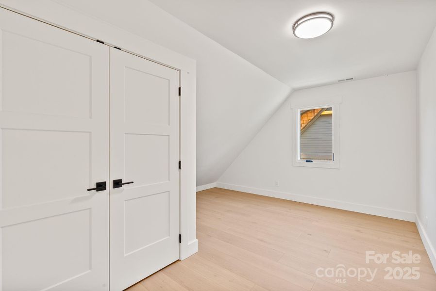 Image 42 of a home in .