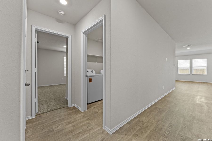 Spacious, unfurnished interior of a new home in Swenson Heights, Seguin (Image 13).