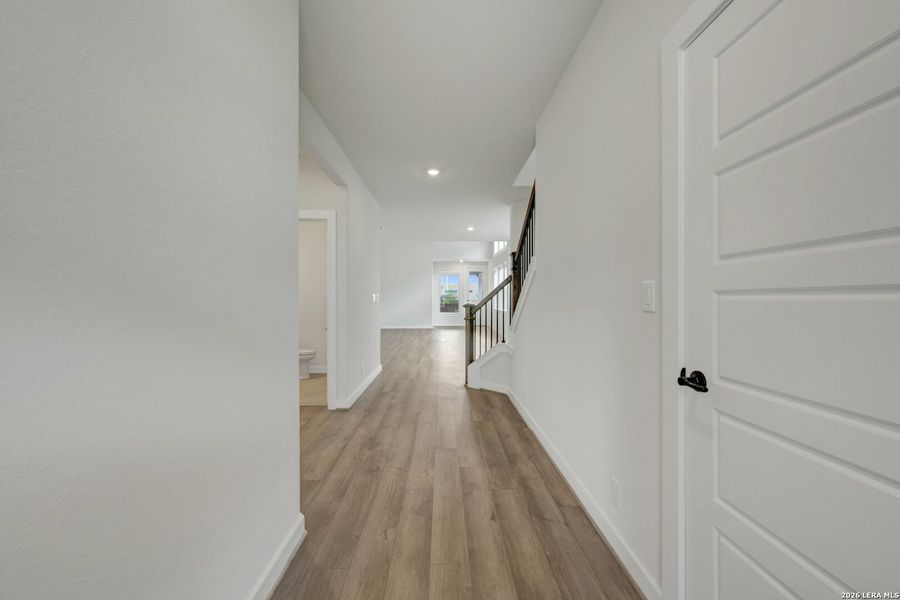 Spacious, unfurnished interior of a new home in Mayfair - Select Garden Series, New Braunfels (Image 29). Spacious, unfurnished interior of a new home in Mayfair - Select Garden Series, New Braunfels (Image 29).