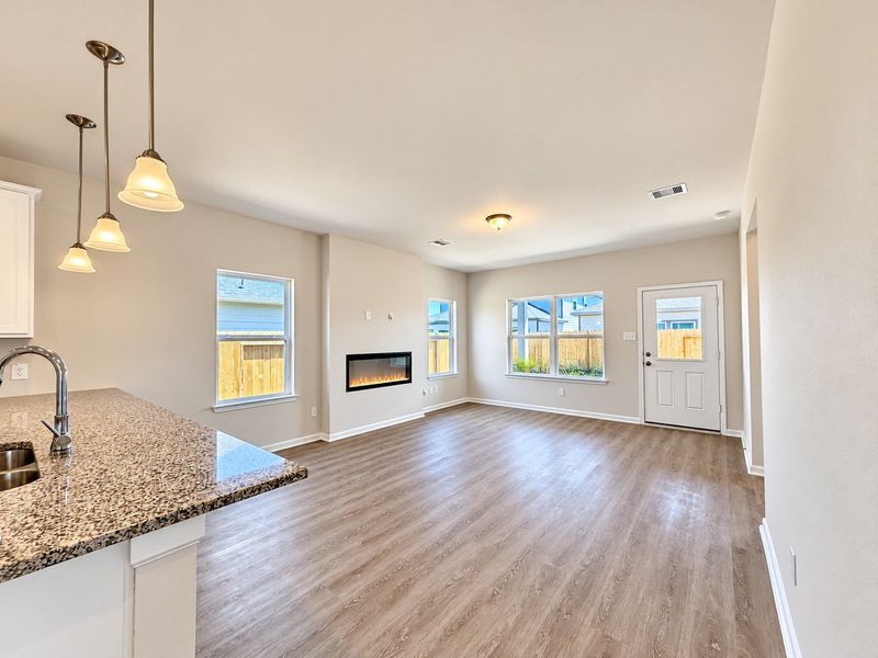 Spacious, unfurnished interior of a new home in Trails at Woodhaven Lakes, La Marque (Image 9). Spacious, unfurnished interior of a new home in Trails at Woodhaven Lakes, La Marque (Image 9).