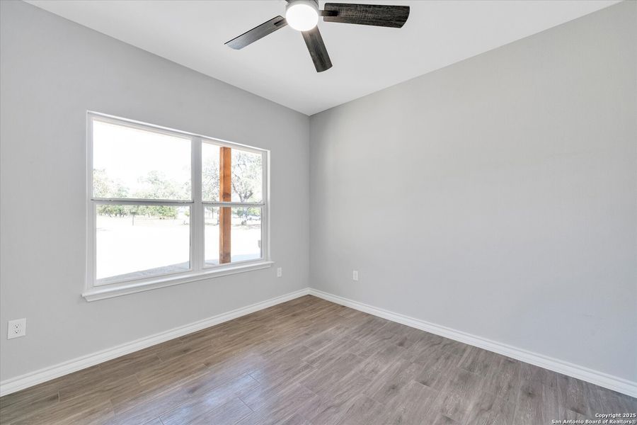 Spacious, unfurnished interior of a new home in , Natalia (Image 29).