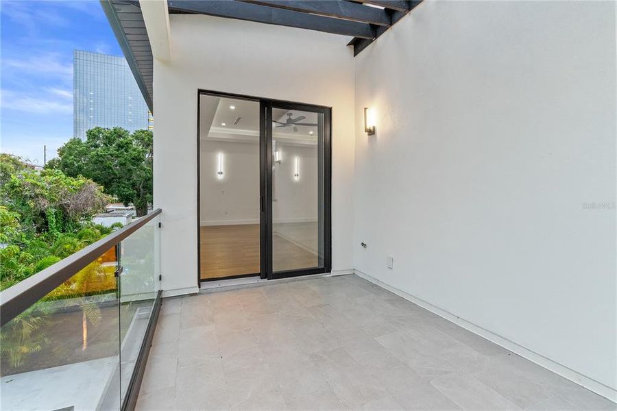 Image 72 of a home in .