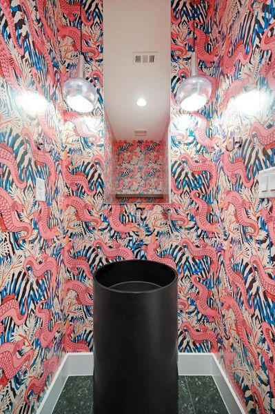 Detailed view of baseboards