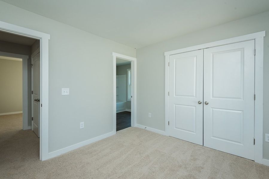 Representative unfurnished interior of a home built from the Thomas by Foundation Home Builders LLC in Pinnix Loop, Burlington (Image 26).