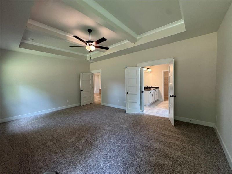 Spacious, unfurnished interior of a new home in Rosewood Lake Preserve, Hoschton (Image 10).