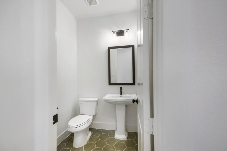 1266 Cedarwood - Powder Bathroom
