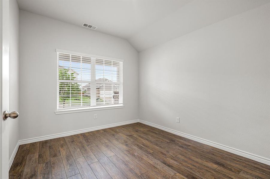 Spacious, unfurnished interior of a new home in Retreat at Fossil Creek, Fort Worth (Image 10). Spacious, unfurnished interior of a new home in Retreat at Fossil Creek, Fort Worth (Image 10).