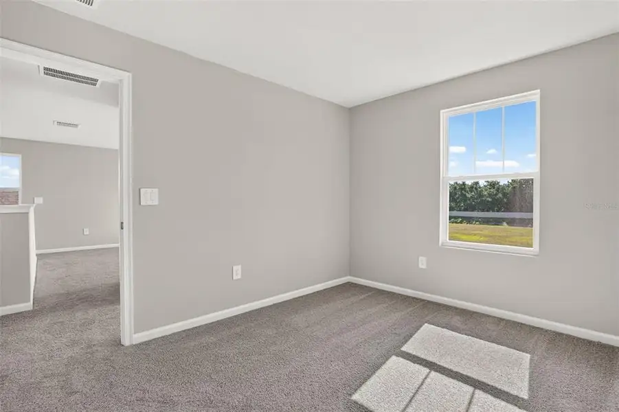 Spacious, unfurnished interior of a new home in Sanderling, Palmetto (Image 17).