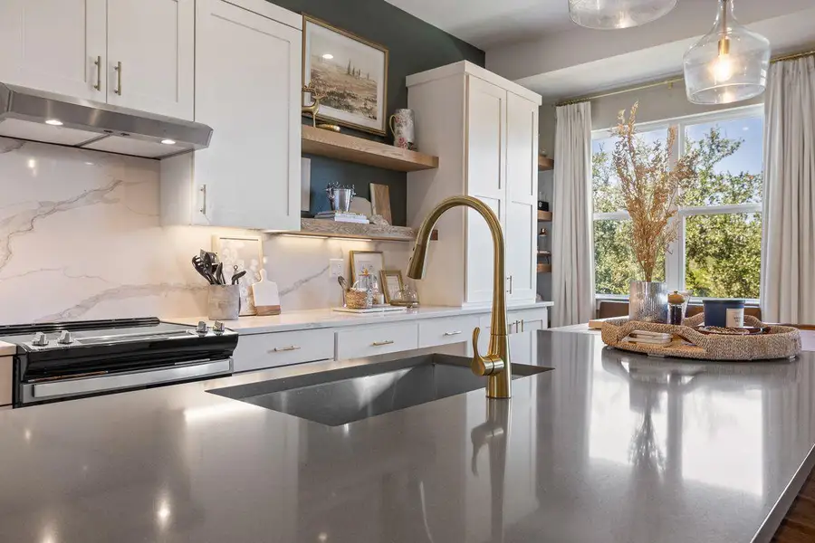 I love the open shelves. Cookbook storage, perhaps. I love the open shelves. Cookbook storage, perhaps.