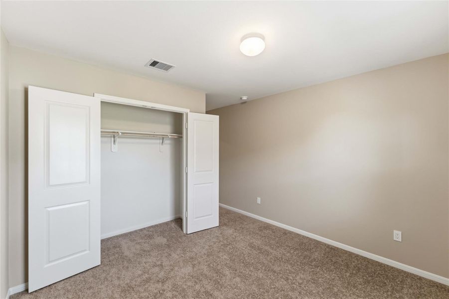 Spacious, unfurnished interior of a new home in , Houston (Image 24).