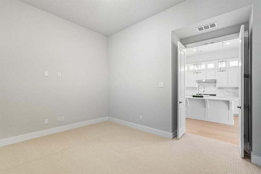 Spacious, unfurnished interior of a new home in Trinity Falls, McKinney (Image 13). Spacious, unfurnished interior of a new home in Trinity Falls, McKinney (Image 13).