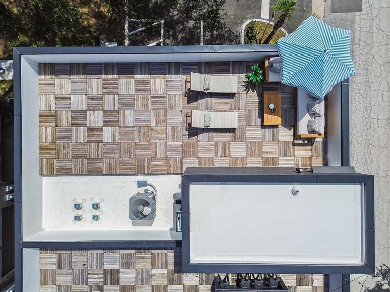 Spacious Rooftop Deck