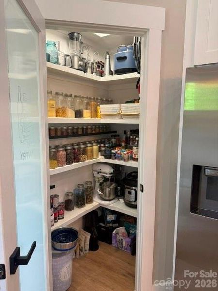 Walk in Panrty in Kitchen Walk in Panrty in Kitchen