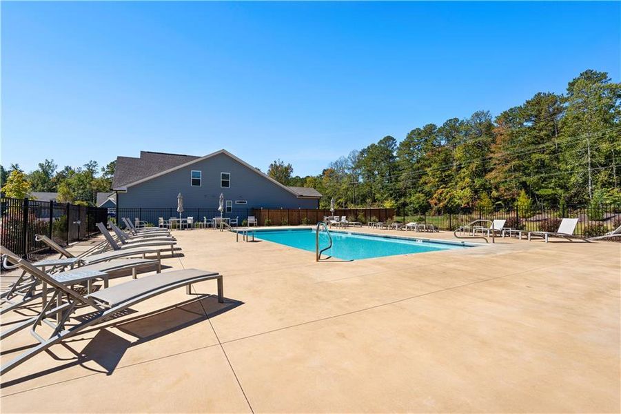 Community amenities in Candleberry Place, Sharpsburg (Image 55).