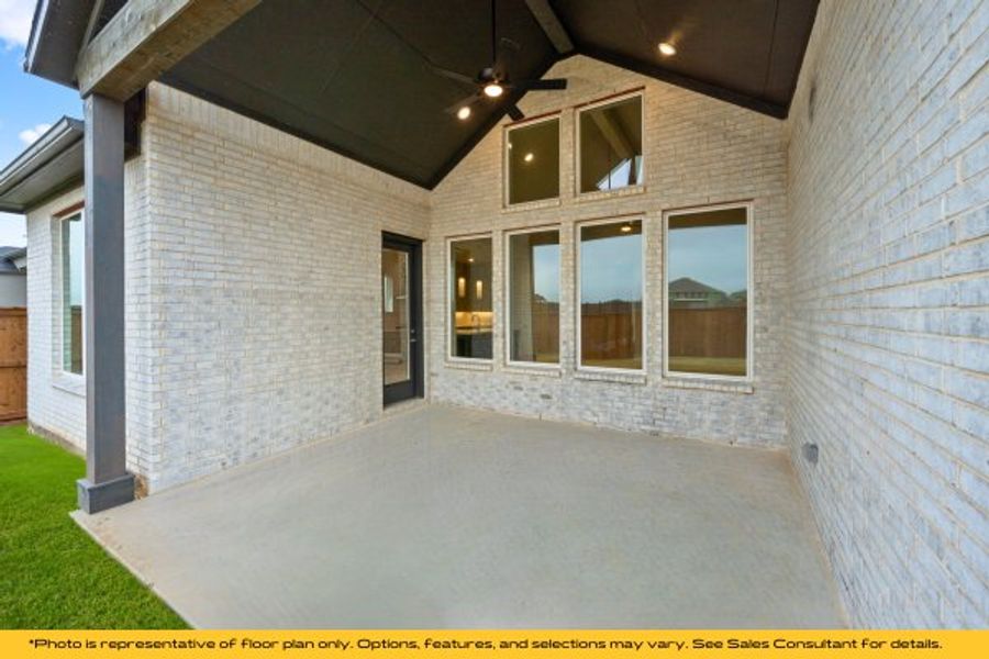 Representative exterior details of a home built from the Breckenridge by Stonefield Homes in Heath Golf and Yacht Club, Rockwall (Image 4).