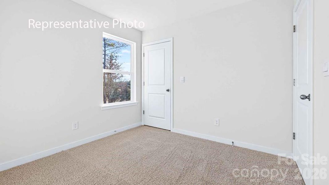 Spacious, unfurnished interior of a new home in Fergus Crossing, York (Image 18).