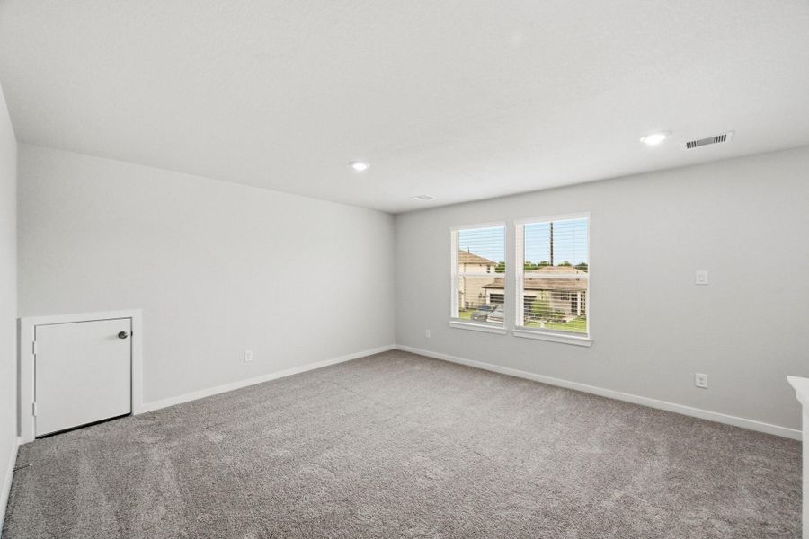 Spacious, unfurnished interior of a new home in Barrett Crossing, Crosby (Image 10).