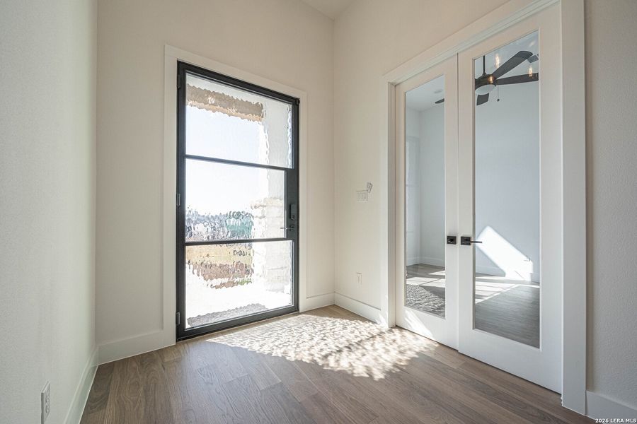 Spacious, unfurnished interior of a new home in , New Braunfels (Image 25).