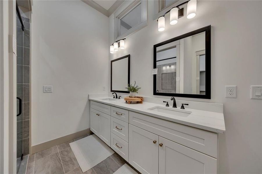 Furnished interior view inside a new home in , Jasper (Image 8).