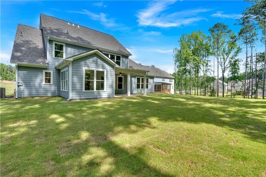 Exterior details and patio area of a home in Ford Landing, Acworth (Image 35).