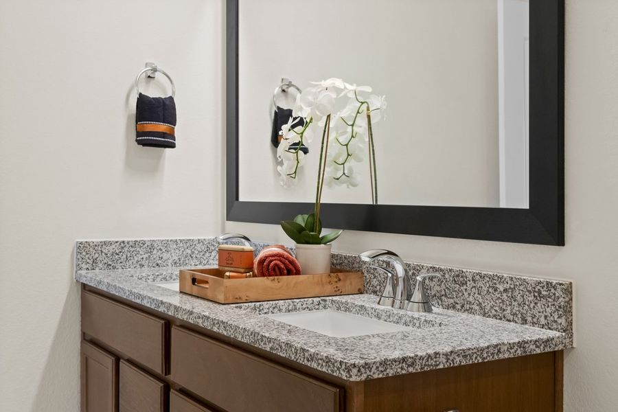 Dual-sink vanity at primary bath