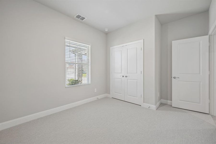 Spacious, unfurnished interior of a new home in Lakehaven - Signature Series, Farmersville (Image 32).