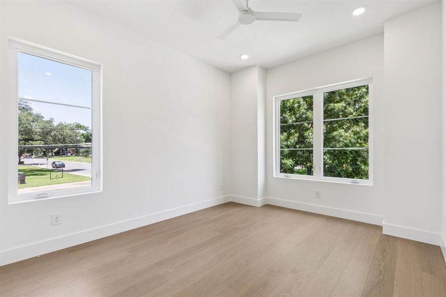 Spacious, unfurnished interior of a new home in , Dallas (Image 20).