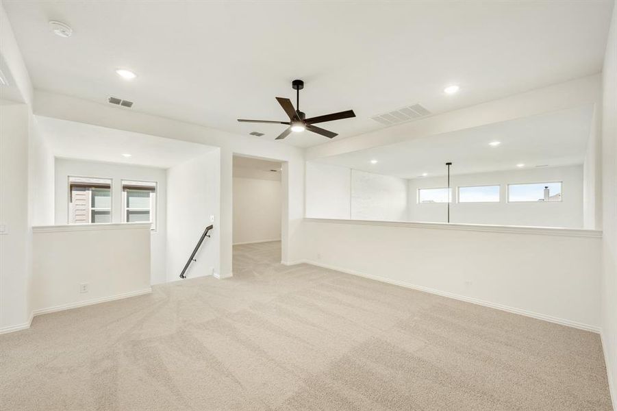 Spacious, unfurnished interior of a new home in Abe's Landing, Granbury (Image 29). Spacious, unfurnished interior of a new home in Abe's Landing, Granbury (Image 29).