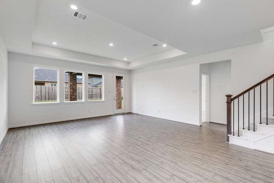 1207 Buffalo Run ~ Ready Now