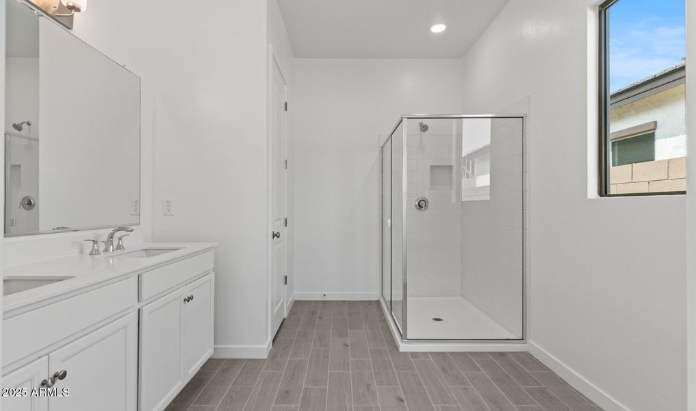 Edgewood Lot #34 Primary Bath (Large)