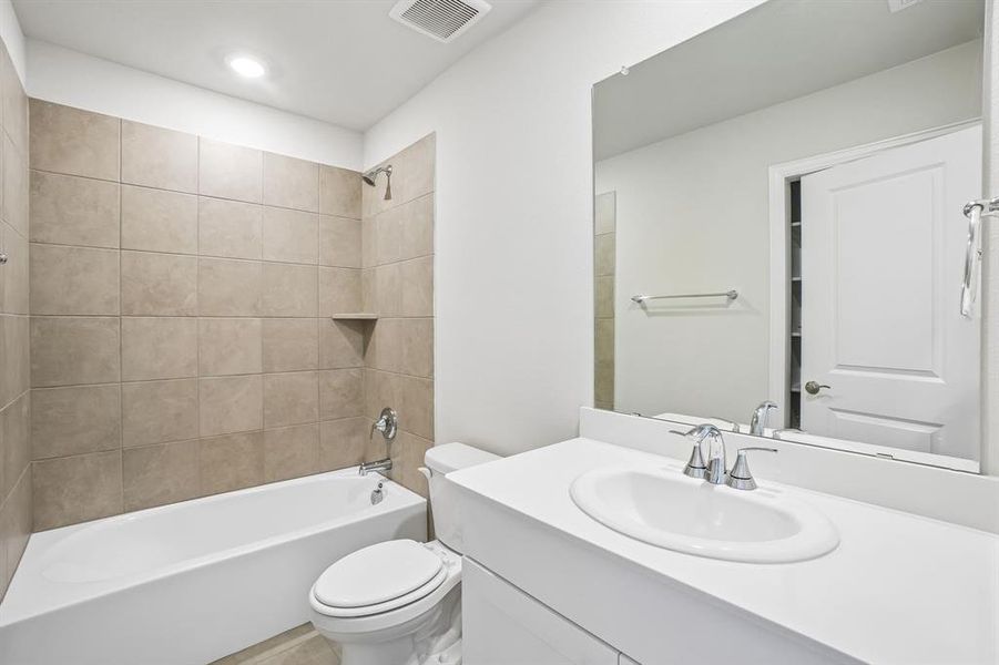 Furnished interior view inside a new home in Stella Hills, Denton (Image 10).