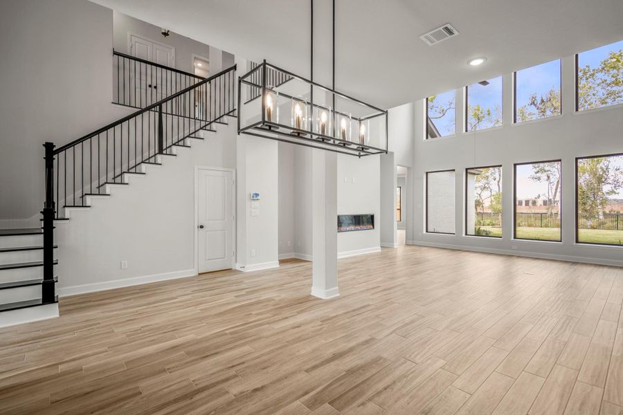 Spacious, unfurnished interior of a new home in Sienna 70' Lots, Missouri City (Image 50). Spacious, unfurnished interior of a new home in Sienna 70' Lots, Missouri City (Image 50).