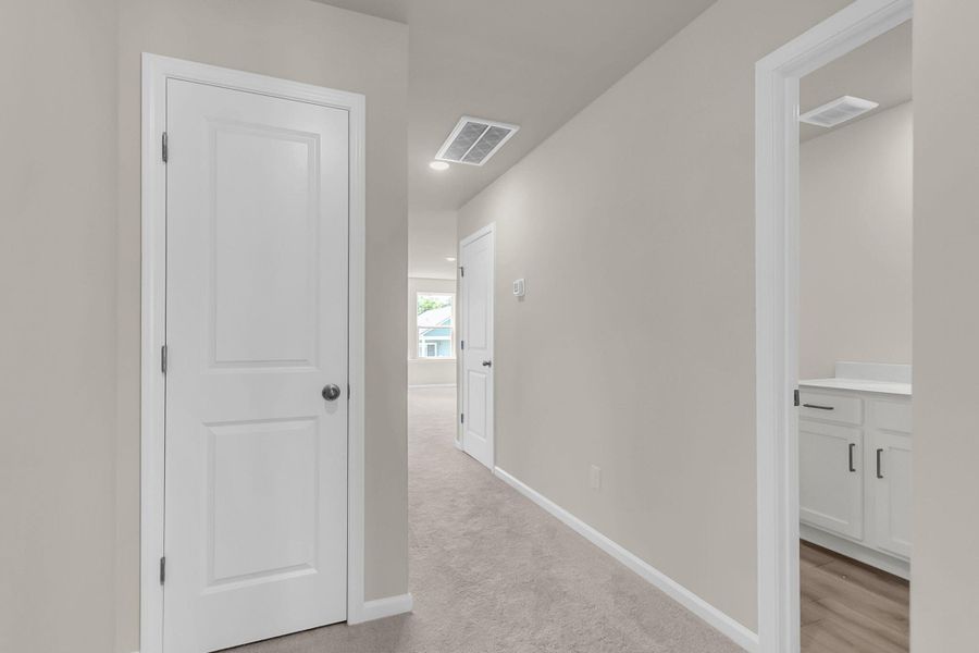 Spacious, unfurnished interior of a new home in , Ravenel (Image 29).