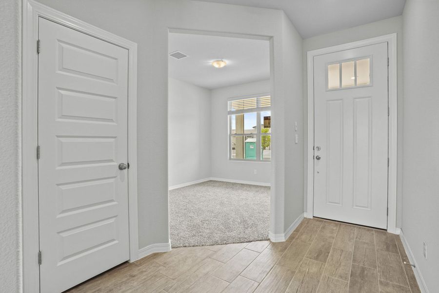 Representative furnished interior of a home built from the Blue Agave by View Homes in Paseos Del Este, Horizon City (Image 36).