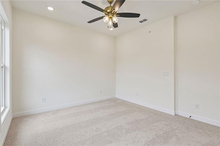 Spacious, unfurnished interior of a new home in Byers Park, Alpharetta (Image 36). Spacious, unfurnished interior of a new home in Byers Park, Alpharetta (Image 36).