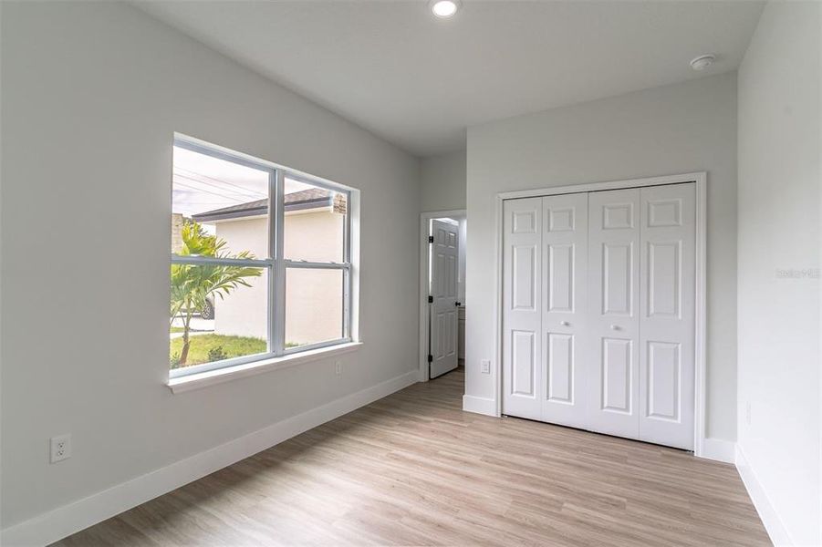 Spacious, unfurnished interior of a new home in , Palm Bay (Image 35).