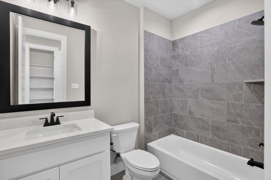 Furnished interior view inside a new home in Coyote Crossing, Godley (Image 10).