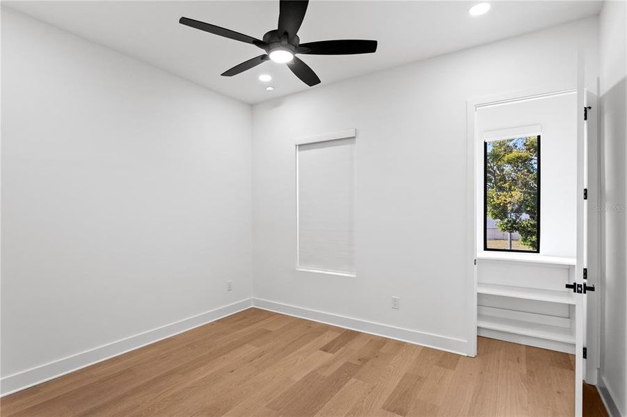 Spacious, unfurnished interior of a new home in , Tampa (Image 26).