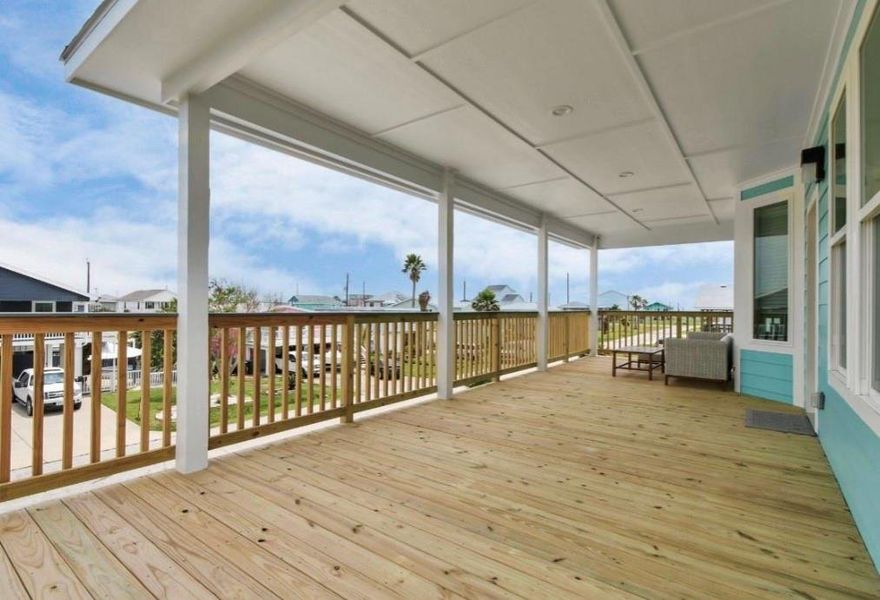 Exterior details and patio area of a home in , Galveston (Image 25).