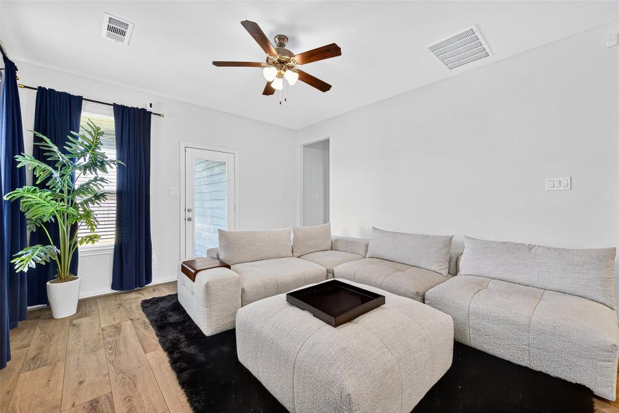 Furnished interior view inside a new home in Anderson Lakes, Houston (Image 32). Furnished interior view inside a new home in Anderson Lakes, Houston (Image 32).