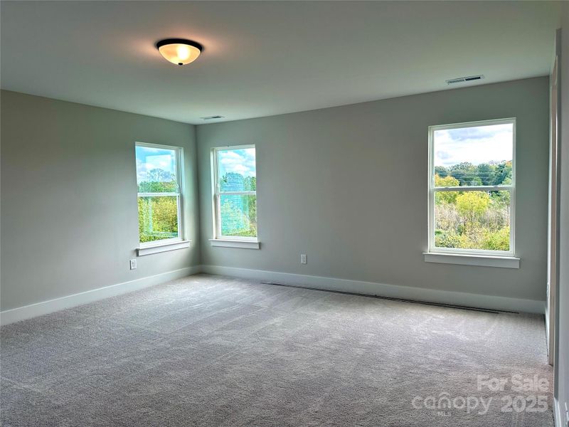 Image 27 of a home in Summerlin.