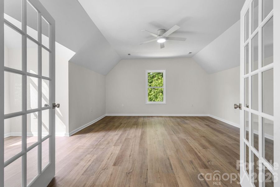 Spacious, unfurnished interior of a new home in , Granite Falls (Image 31).