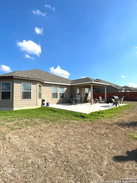 Image 18 of a home in Jordan's Ranch.
