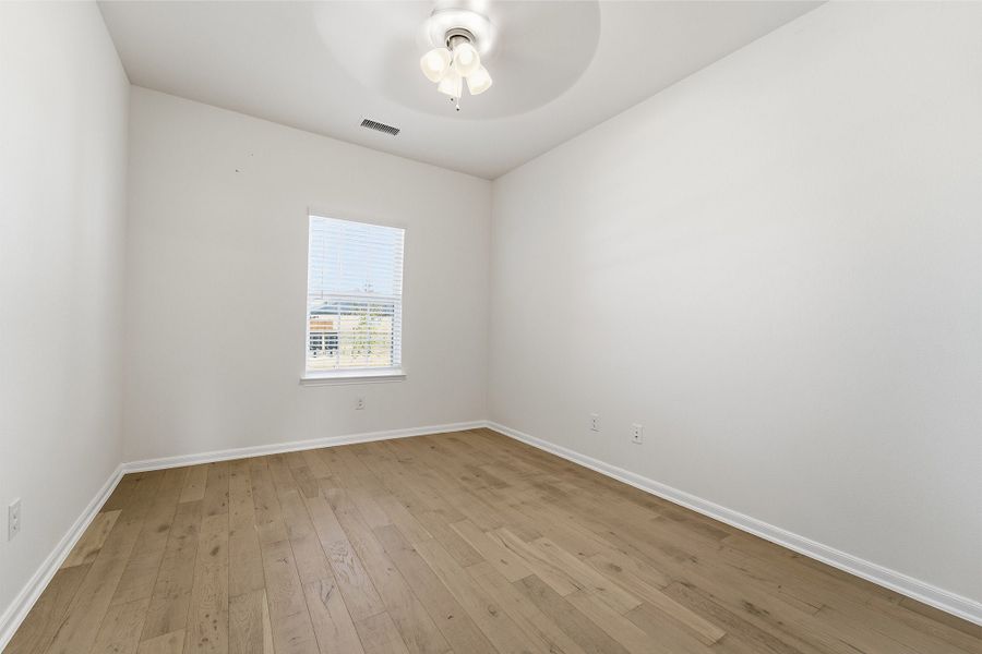 Spacious, unfurnished interior of a new home in Pebblebrook, Sherman (Image 46).
