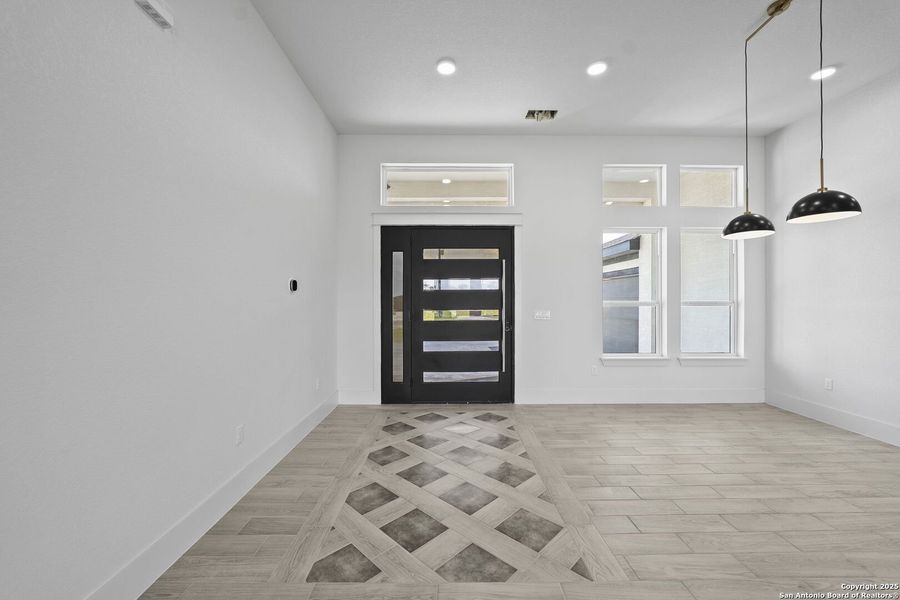 Spacious, unfurnished interior of a new home in , Floresville (Image 42). Spacious, unfurnished interior of a new home in , Floresville (Image 42).