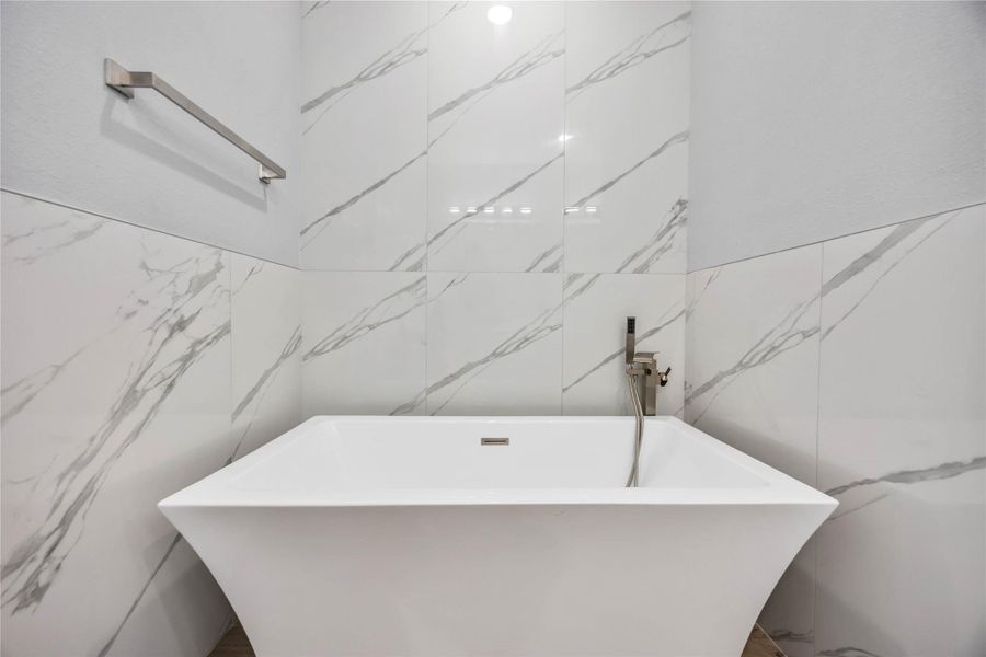 Image 15 of a home in .