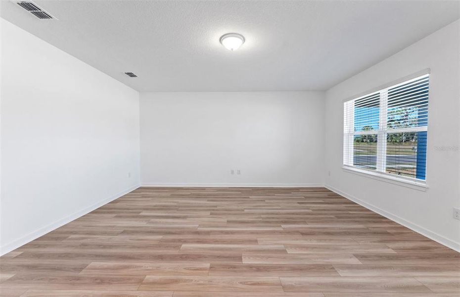 Spacious, unfurnished interior of a new home in Oakfield Lakes, Parrish (Image 15). Spacious, unfurnished interior of a new home in Oakfield Lakes, Parrish (Image 15).