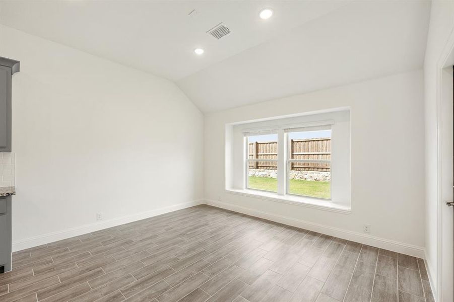 Spacious, unfurnished interior of a new home in Somerset, Venus (Image 29).