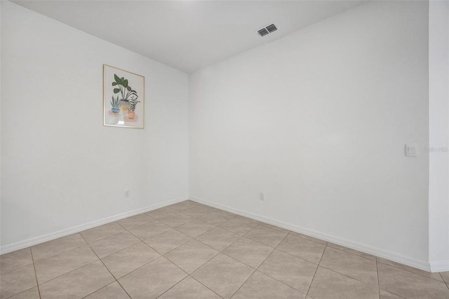 Spacious, unfurnished interior of a new home in Woodcreek, Wesley Chapel (Image 38).