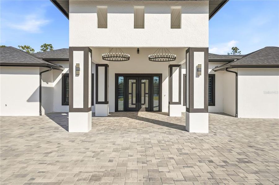 Exterior details and patio area of a home in , Spring Hill (Image 27).